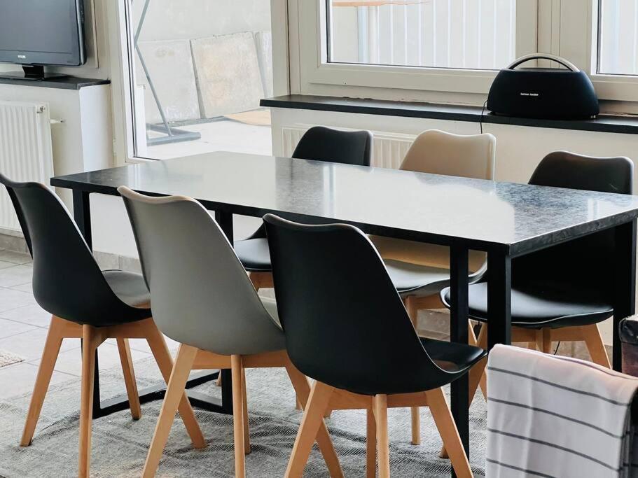 Zentrales Grosszuegiges Apartment Mit Dachterrasse! Bochum Kültér fotó