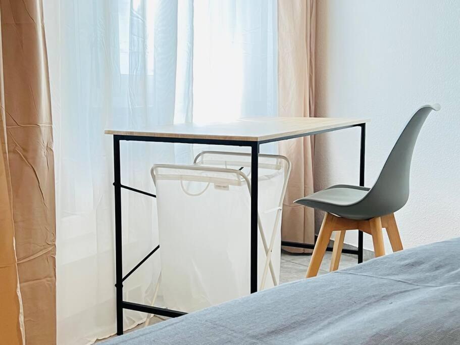 Zentrales Grosszuegiges Apartment Mit Dachterrasse! Bochum Kültér fotó