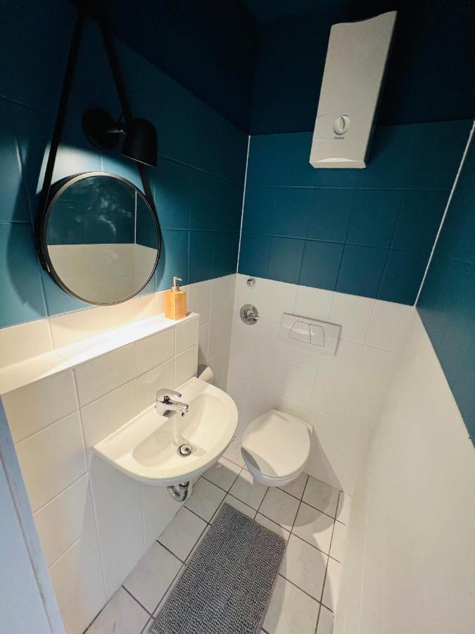 Zentrales Grosszuegiges Apartment Mit Dachterrasse! Bochum Kültér fotó